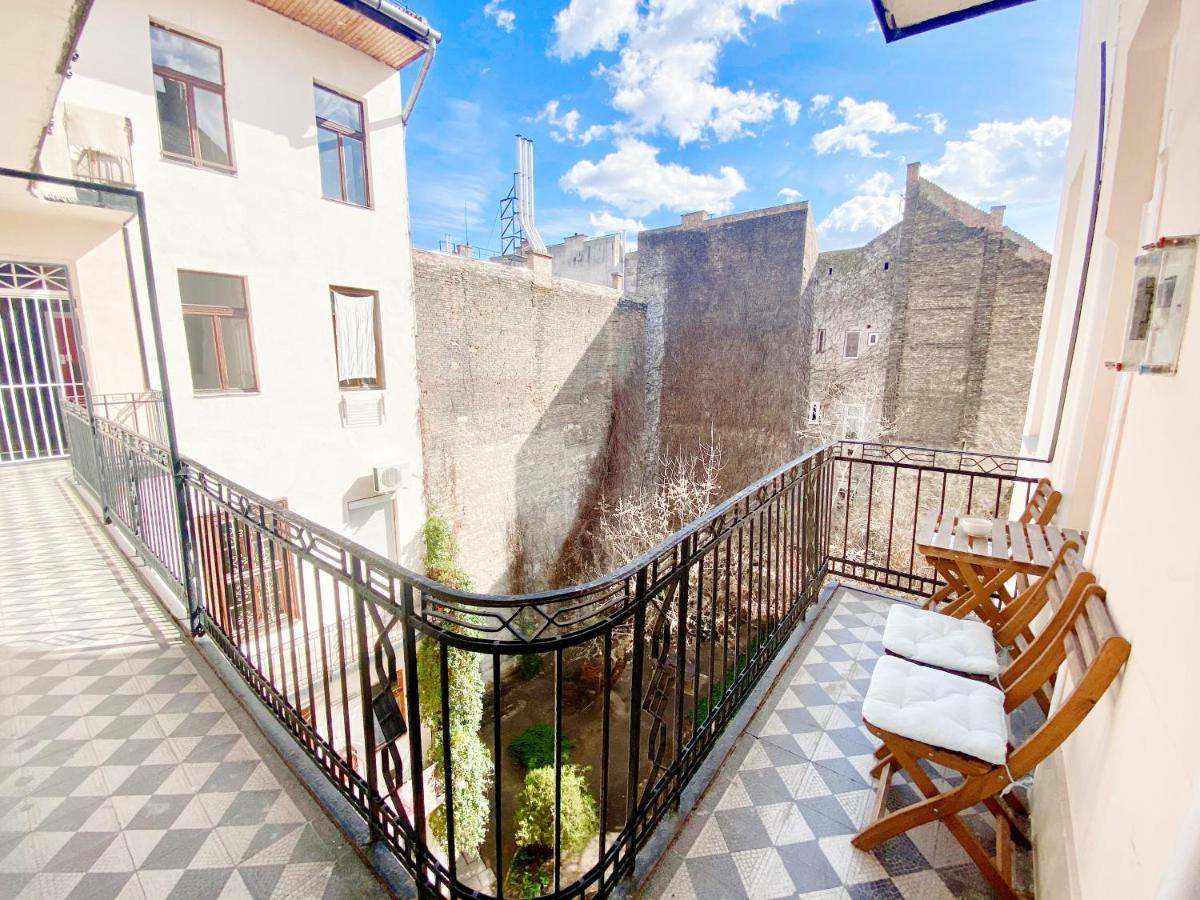 Luxury Apartment In The Centre Ac Parking Garden Budapeste Exterior foto